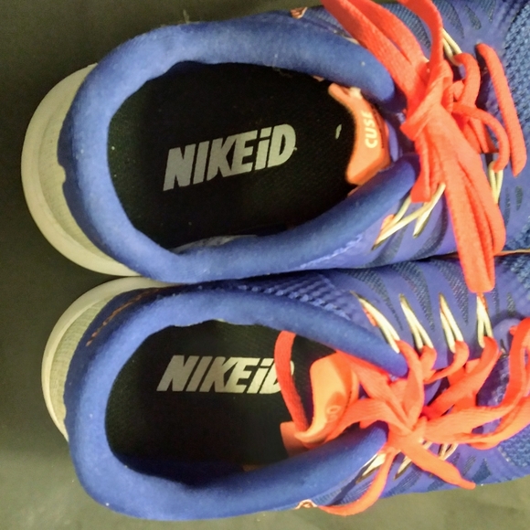 Womans Nike ID Free Run 5.0 Sz 8 Neon y653715-992 - Picture 8 of 13